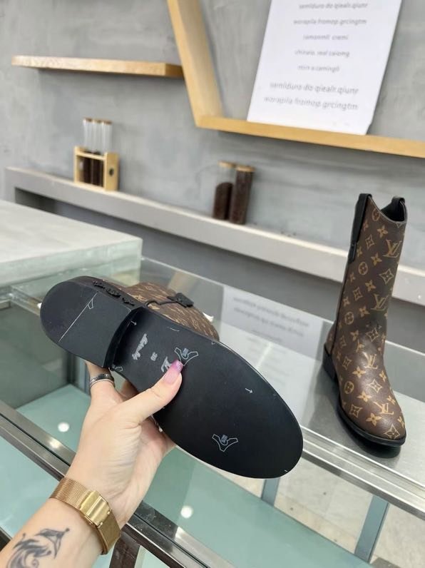 Чоботи жіночі фото 7