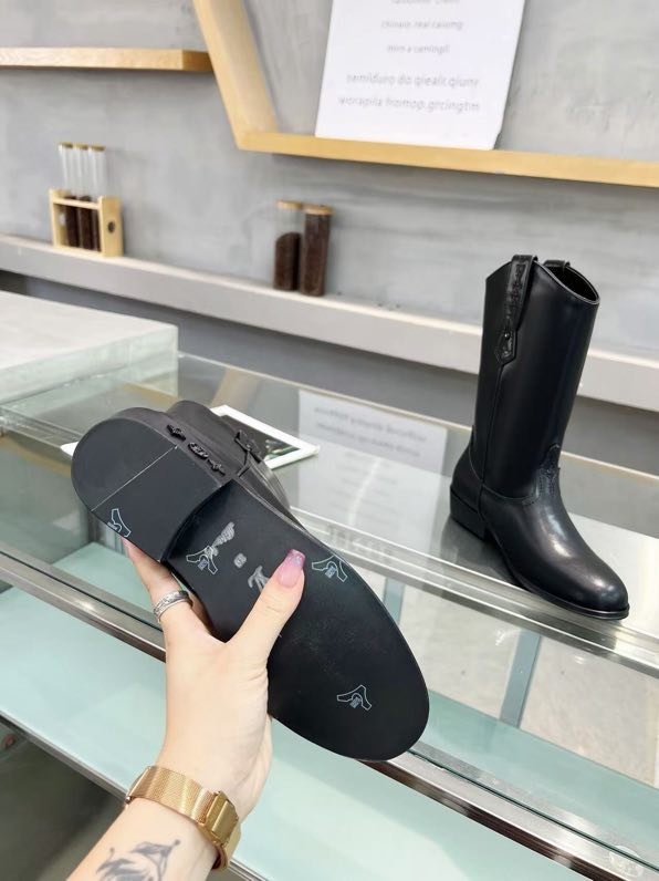 Сапоги женские фото 7