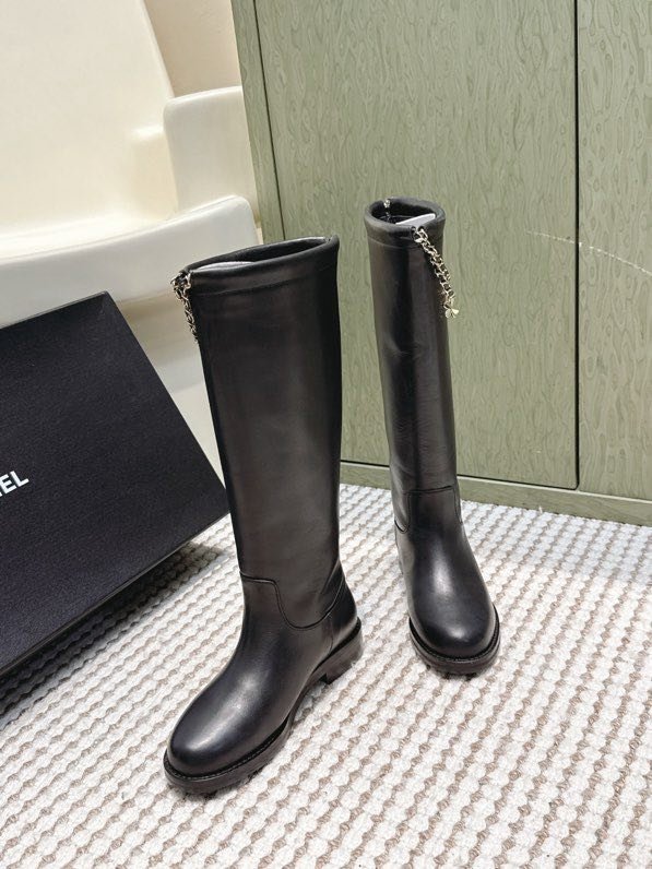 Сапоги женские фото 7