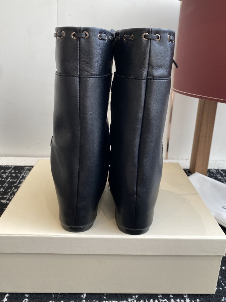 Чоботи жіночі фото 8