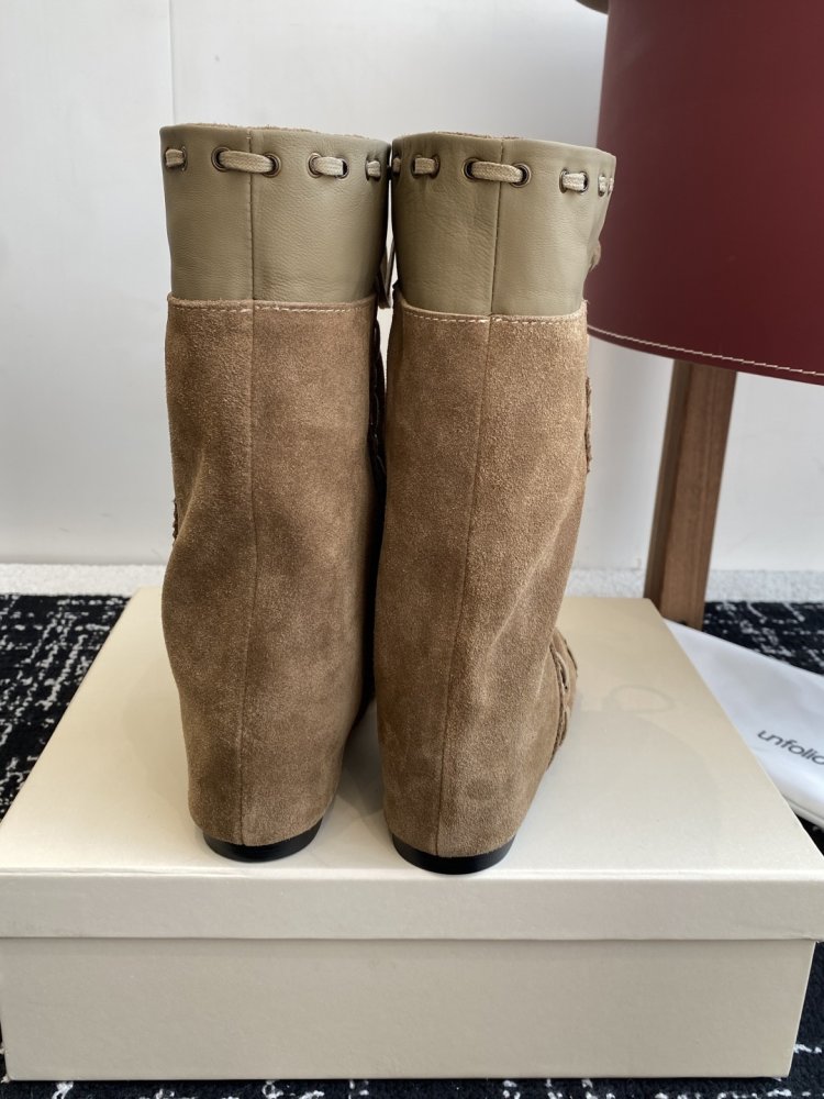 Сапоги женские фото 8