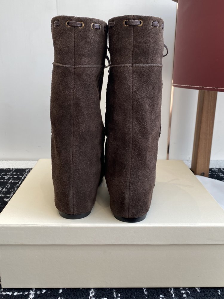 Сапоги женские фото 8