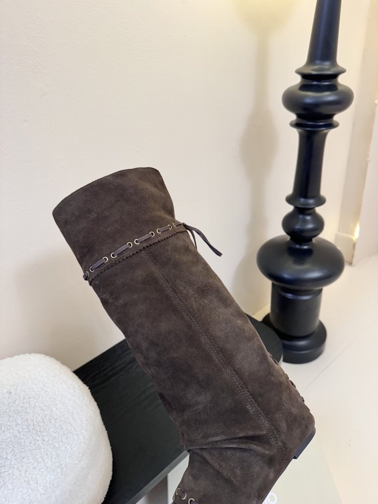 Сапоги женские фото 8