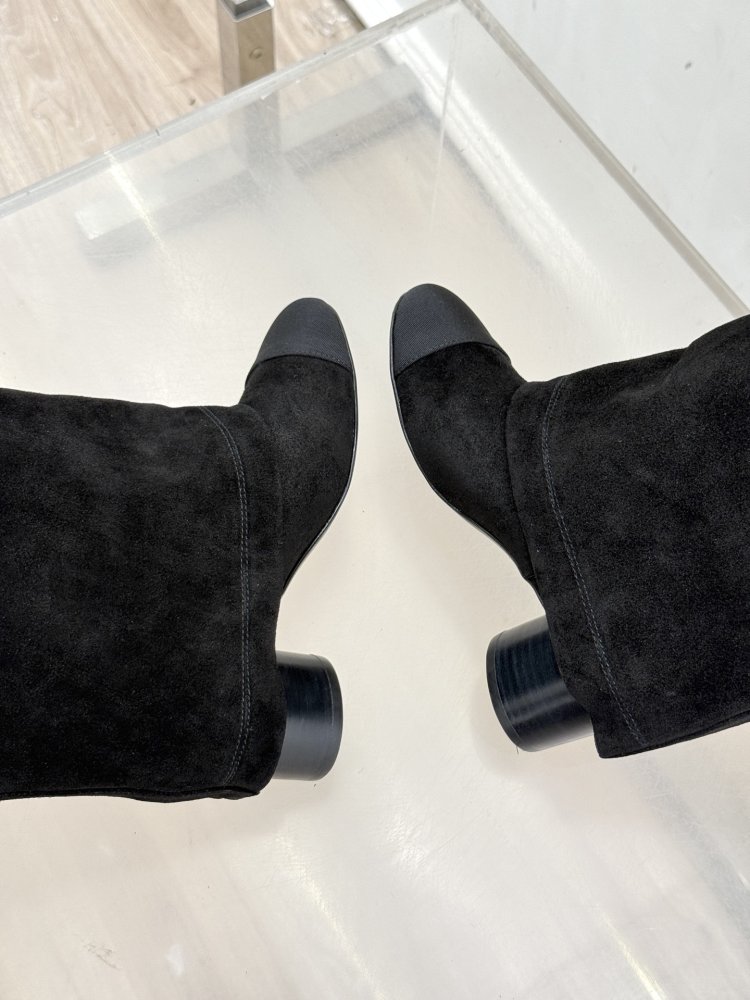 Чоботи жіночі фото 8