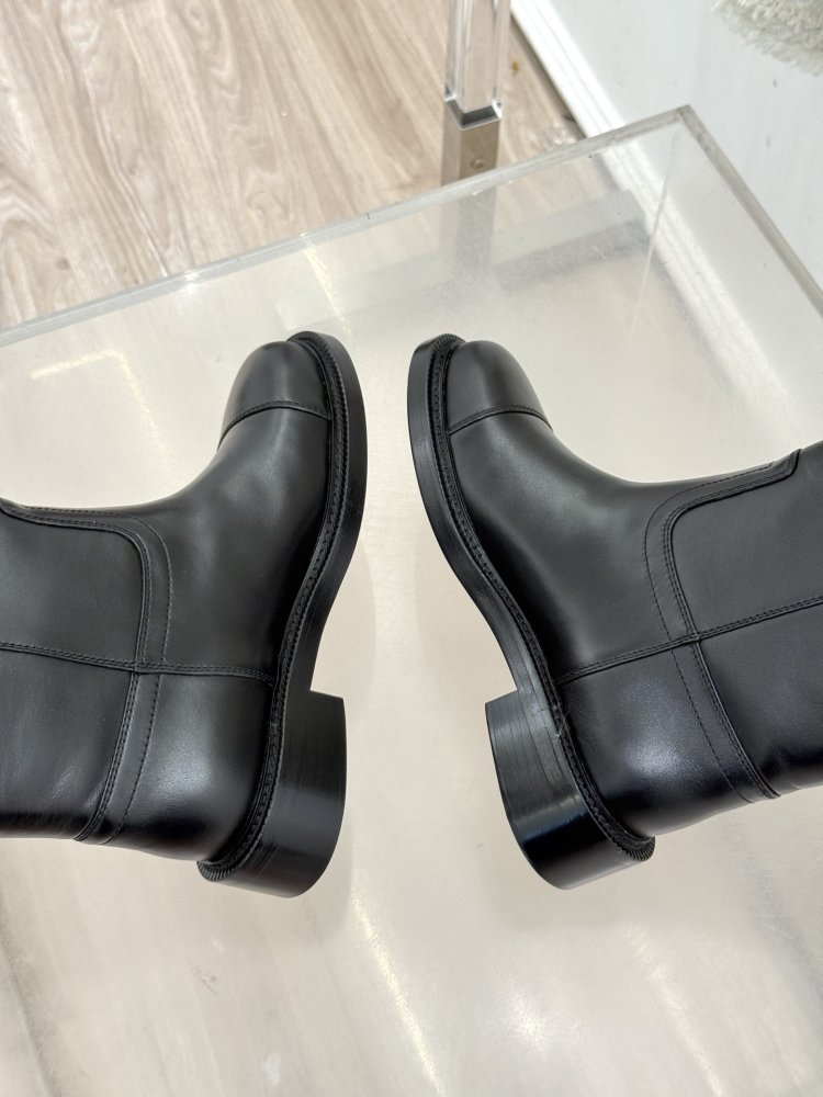 Boots women's фото 8