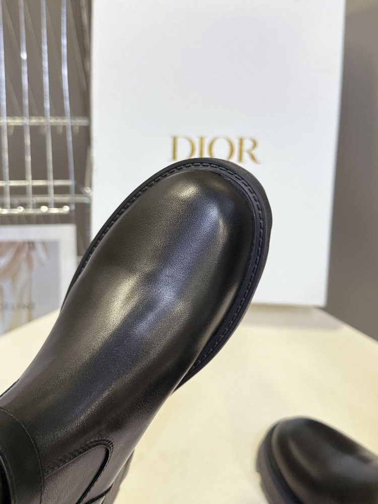 Чоботи жіночі фото 8