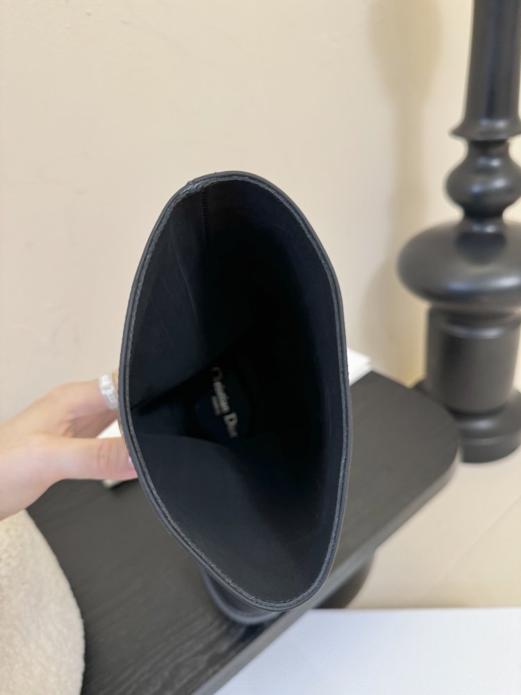 Сапоги женские фото 8