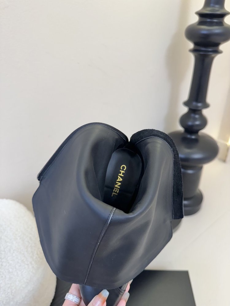 Чоботи жіночі фото 8