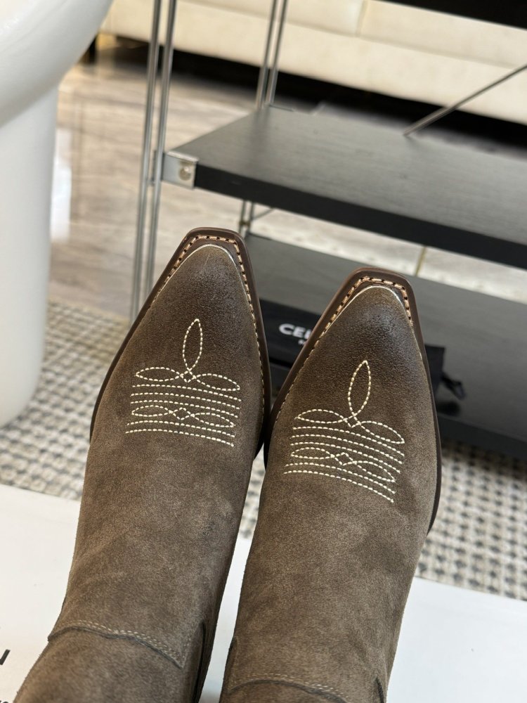 Чоботи жіночі фото 8