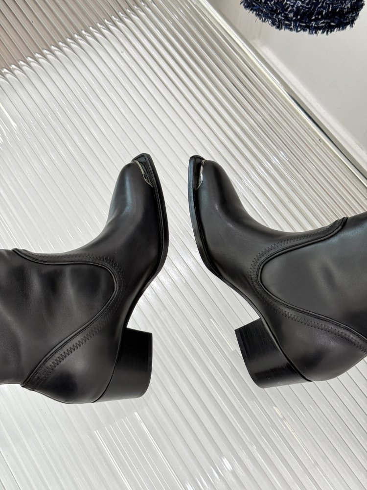 Чоботи жіночі фото 8