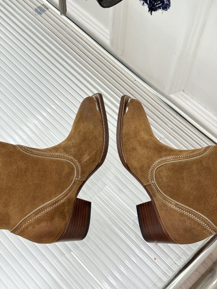 Чоботи жіночі фото 8