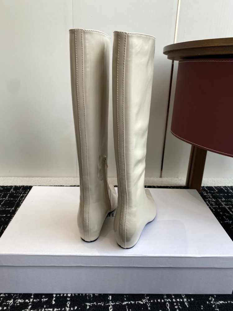 Сапоги женские фото 8