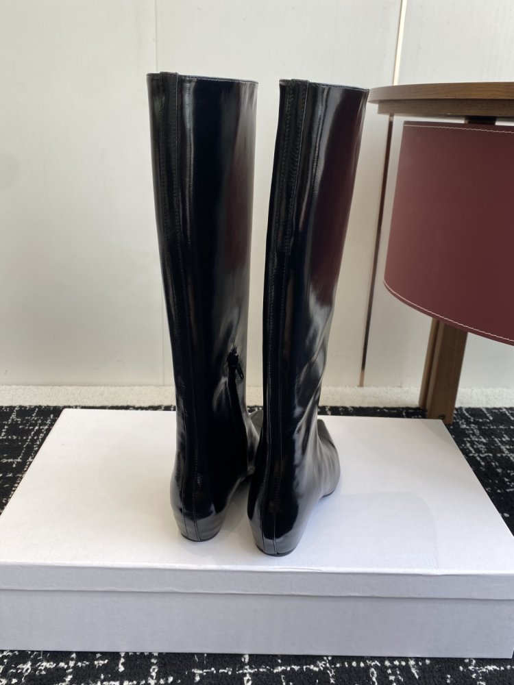 Сапоги женские фото 8