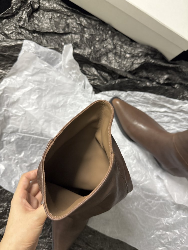 Сапоги женские фото 8