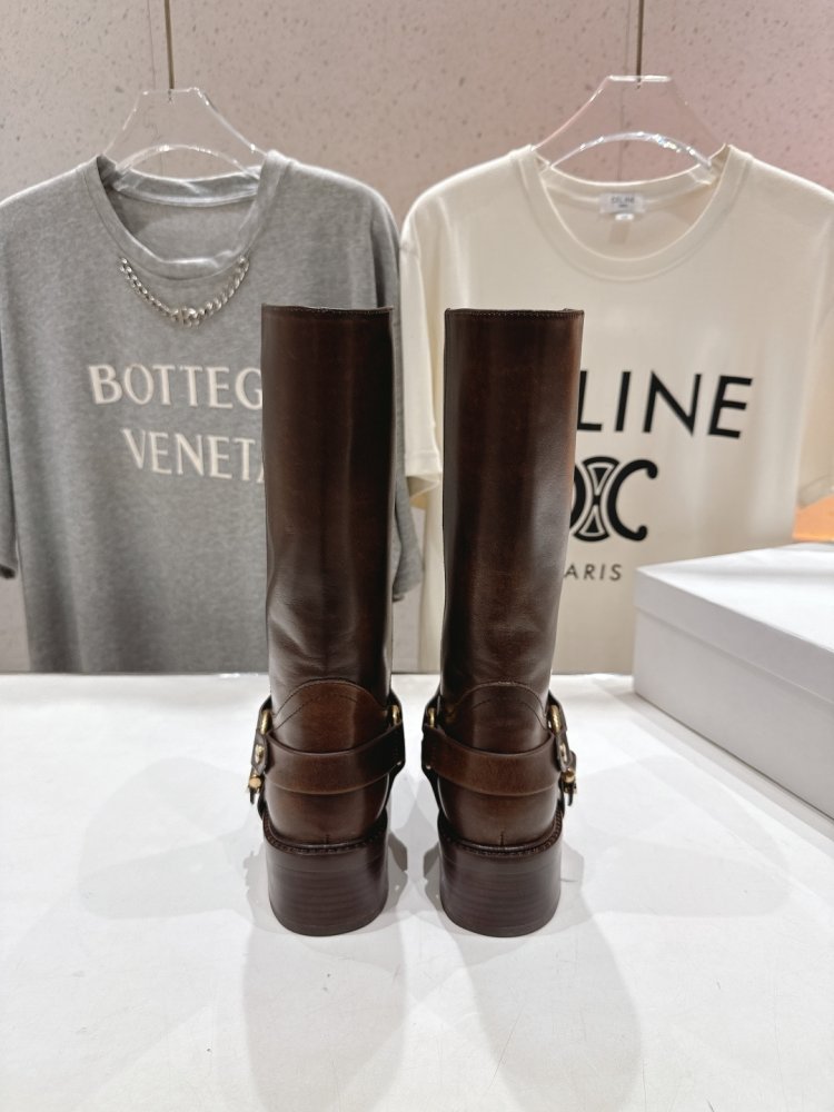 Сапоги женские фото 8