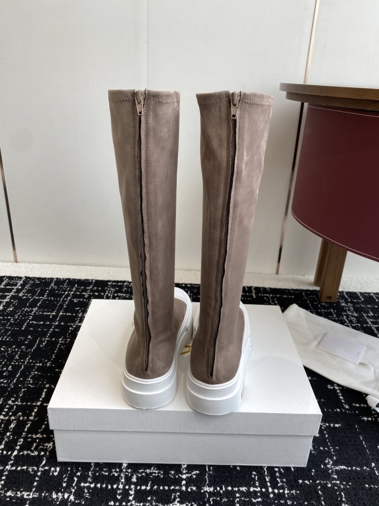 Сапоги женские фото 8