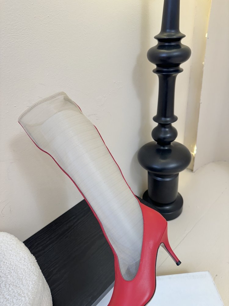 Сапоги женские фото 8