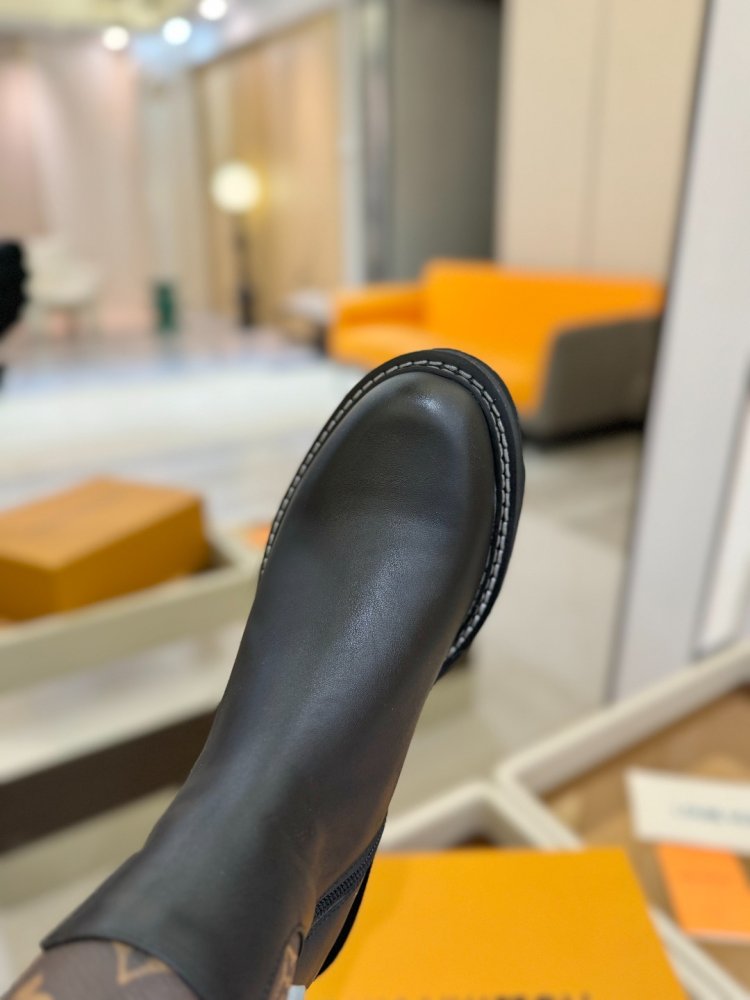 Boots women's фото 8