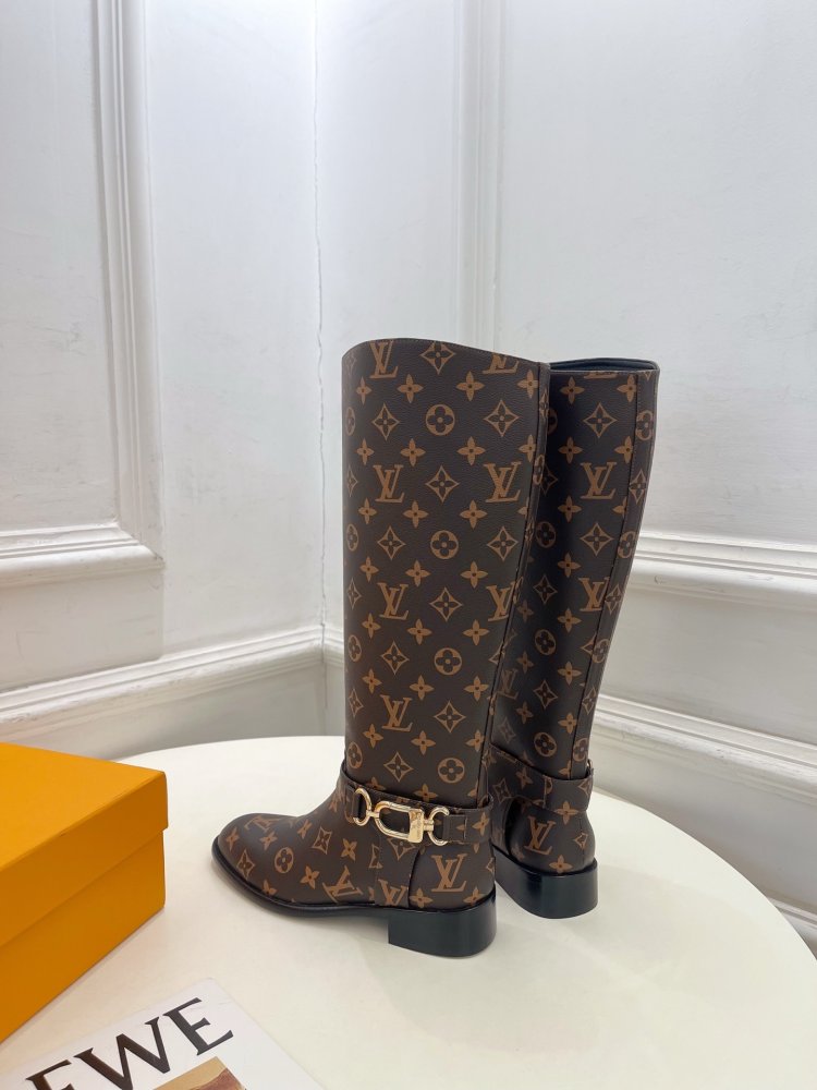 Чоботи жіночі фото 8