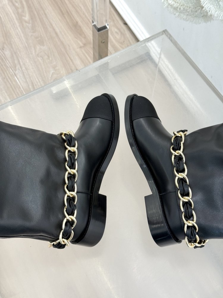 Сапоги женские фото 8