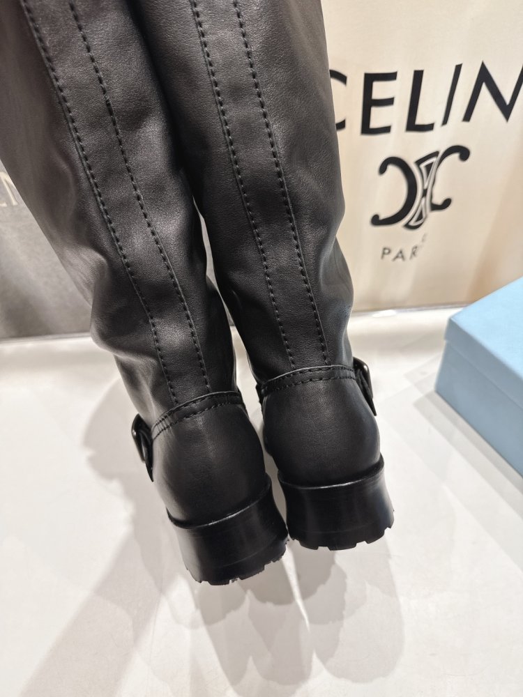 Сапоги женские фото 8