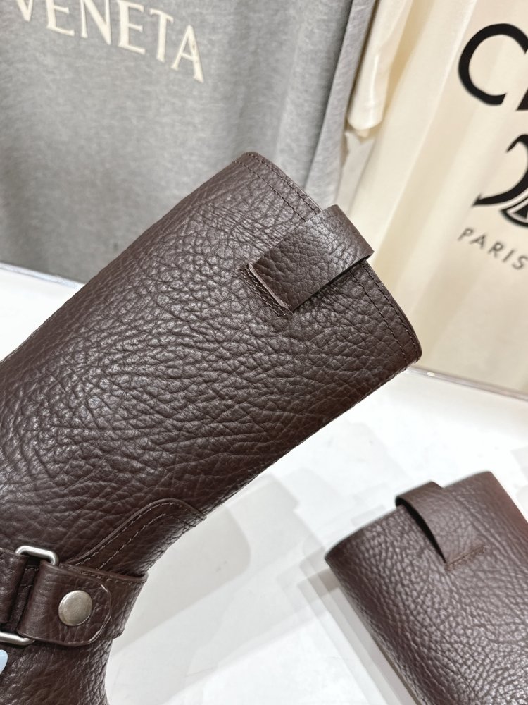 Сапоги женские фото 8