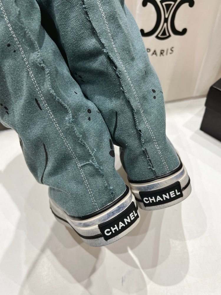 Сапоги женские фото 8