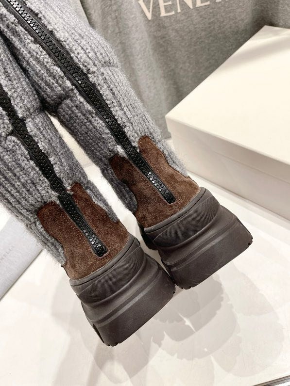 Сапоги женские фото 8