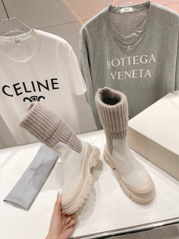 Сапоги женские фото 8