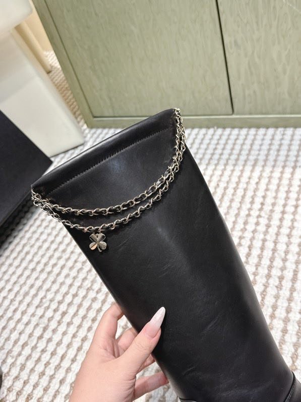 Сапоги женские фото 8