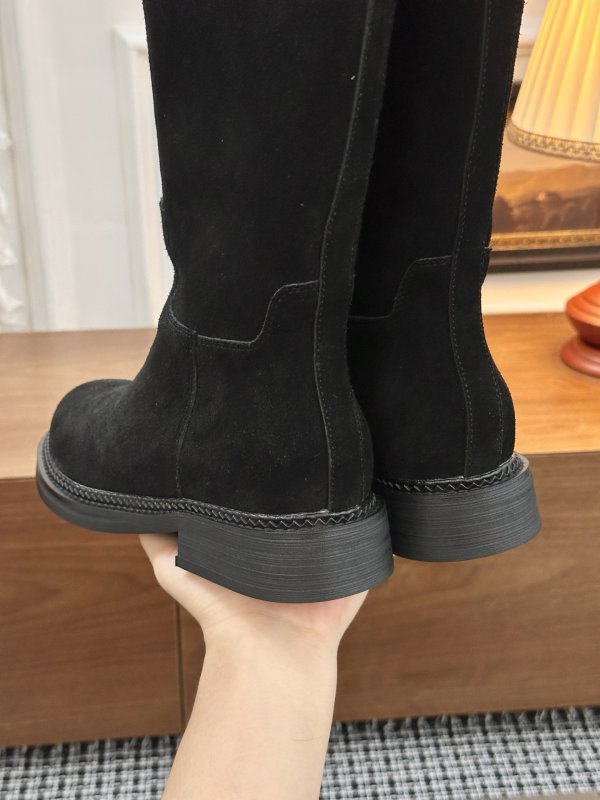 Сапоги женские фото 8