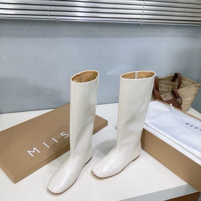 Сапоги женские фото 9