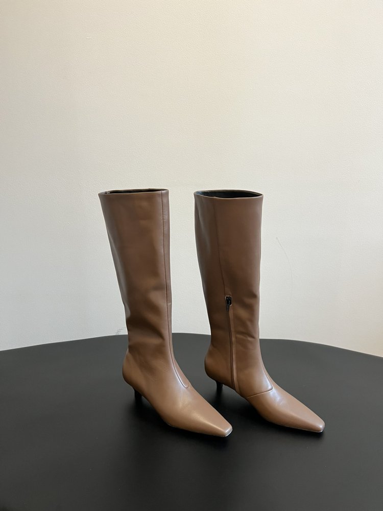 Сапоги женские фото 9