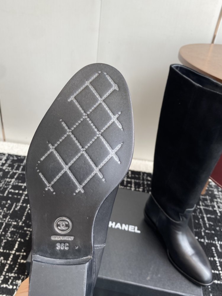 Чоботи жіночі фото 9