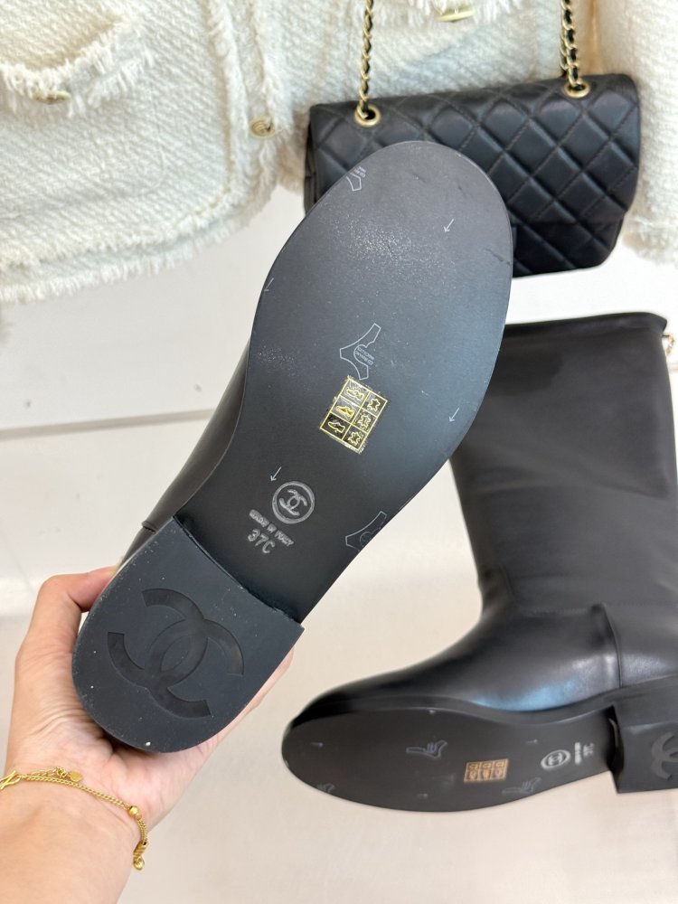 Boots women's фото 9