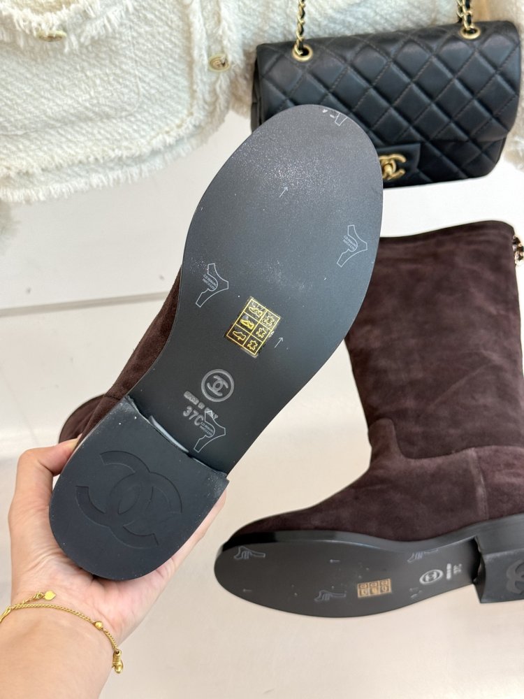 Чоботи жіночі фото 9