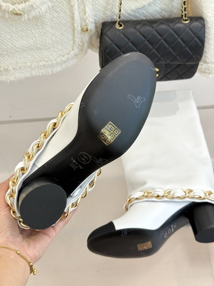 Чоботи жіночі фото 9