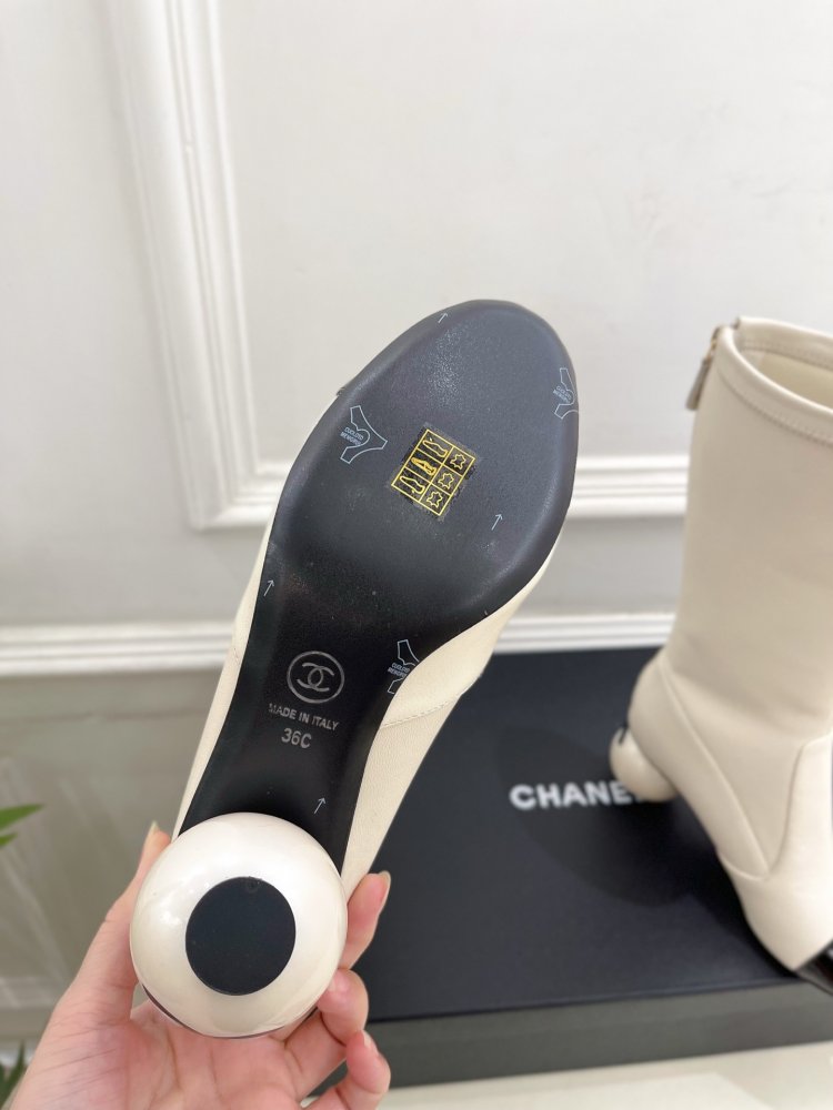 Чоботи жіночі фото 9