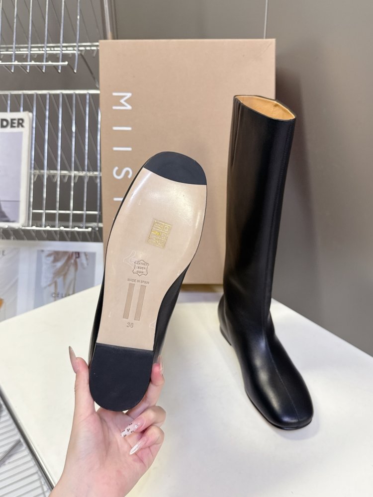 Boots women's фото 9