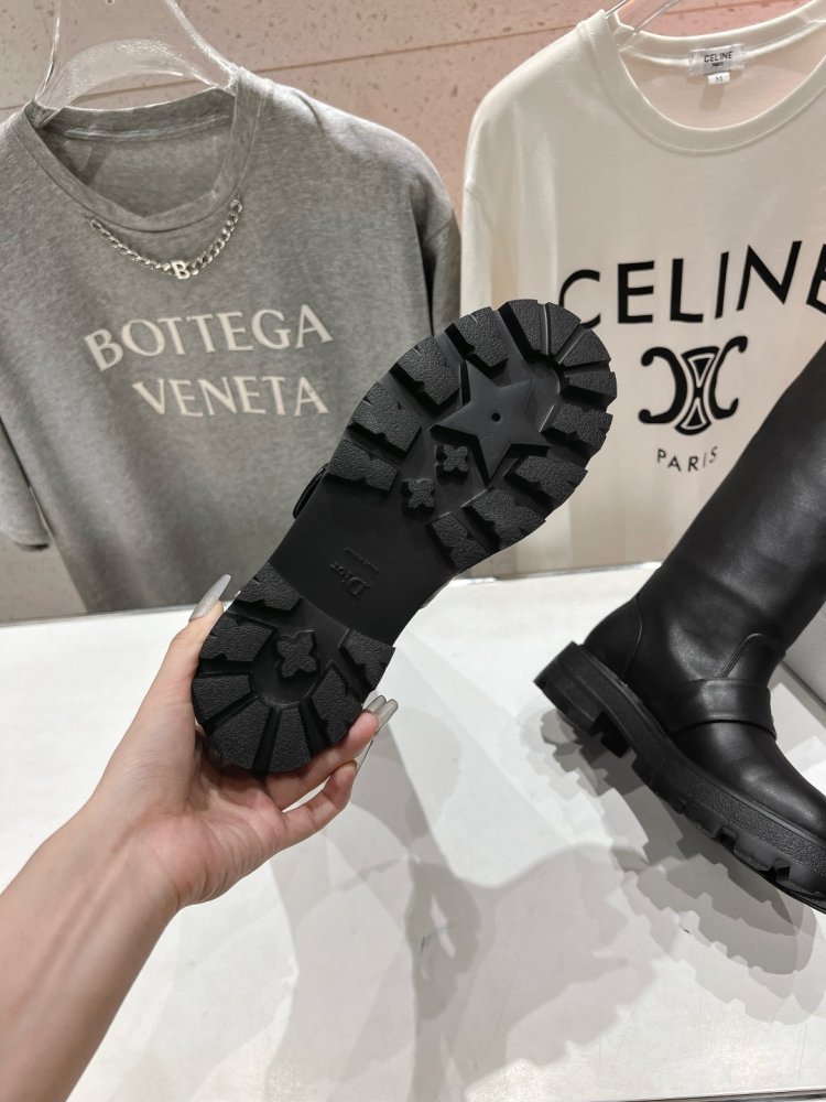 Boots women's фото 9