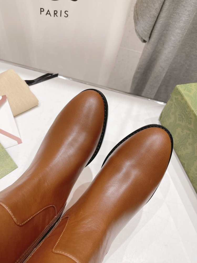 Сапоги женские фото 9