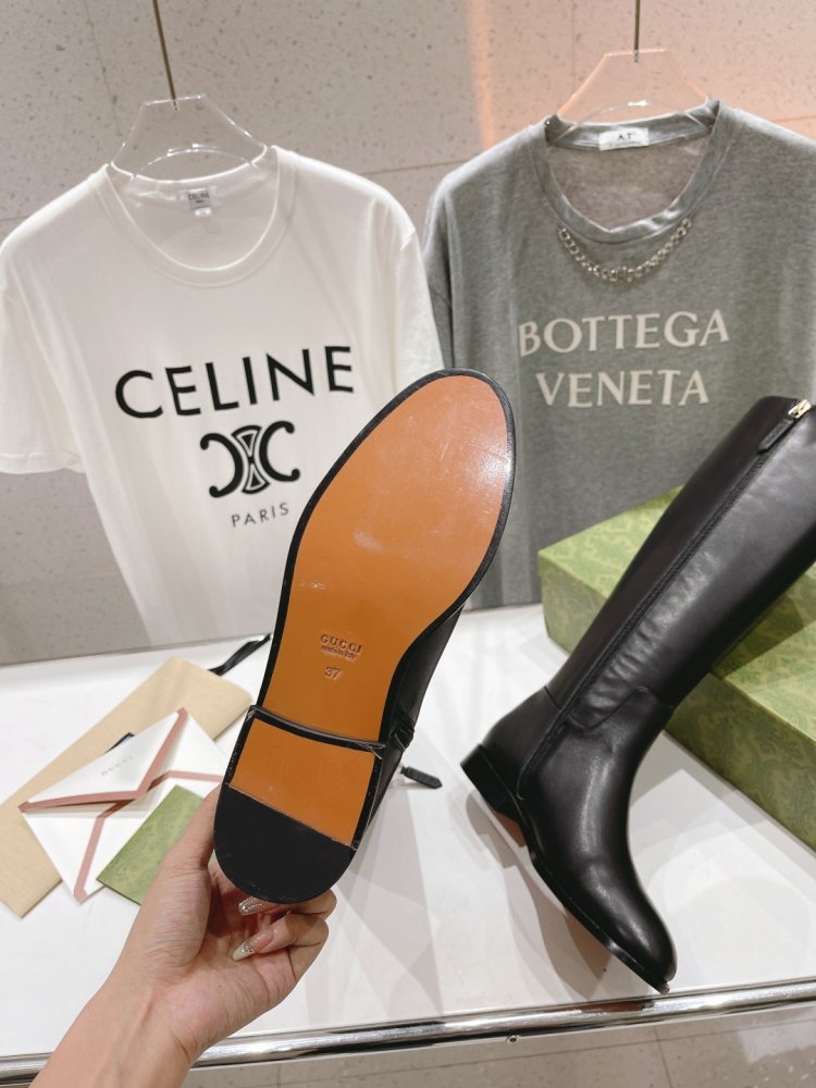 Сапоги женские фото 9