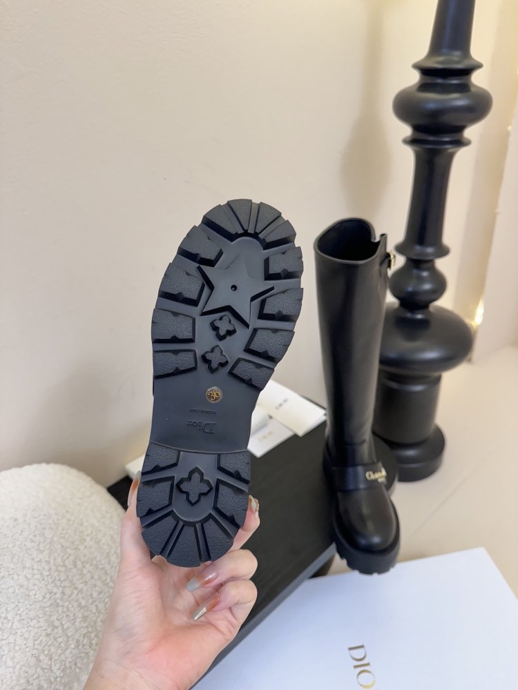 Boots women's фото 9