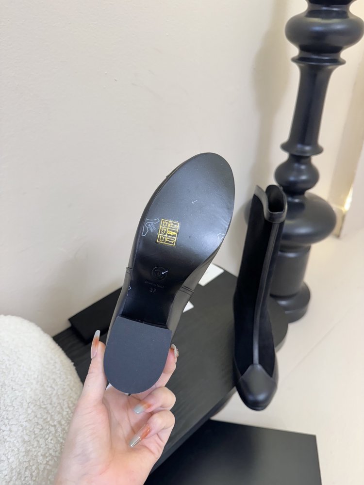 Чоботи жіночі фото 9