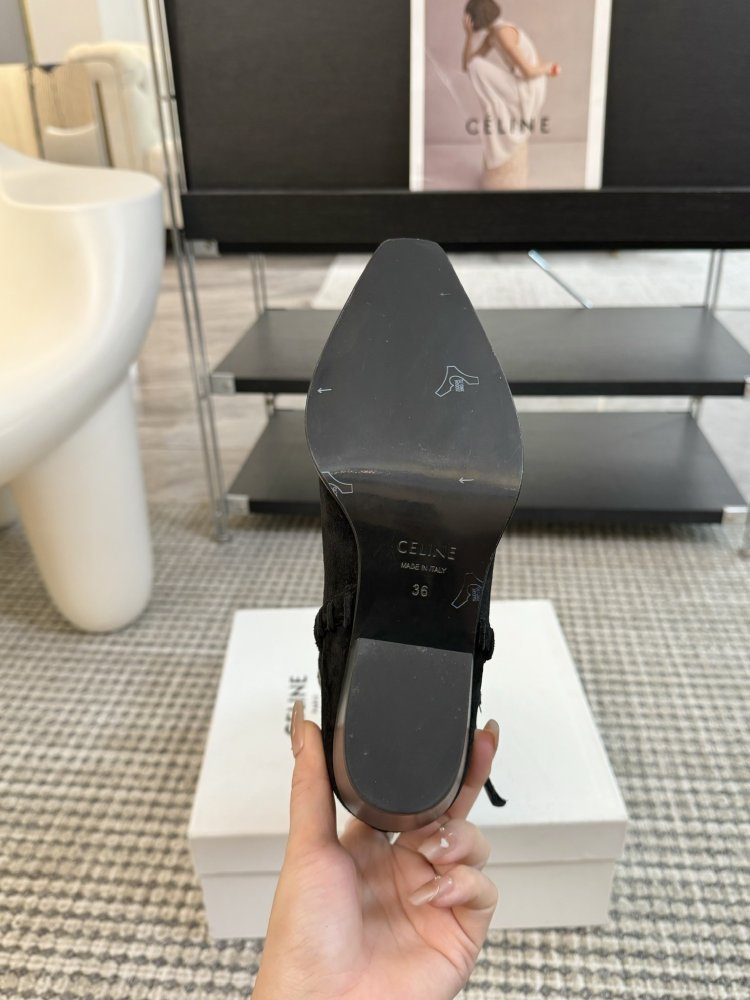 Сапоги женские фото 9