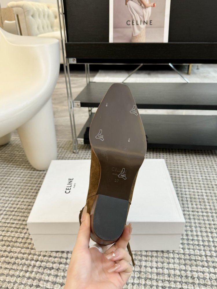 Сапоги женские фото 9