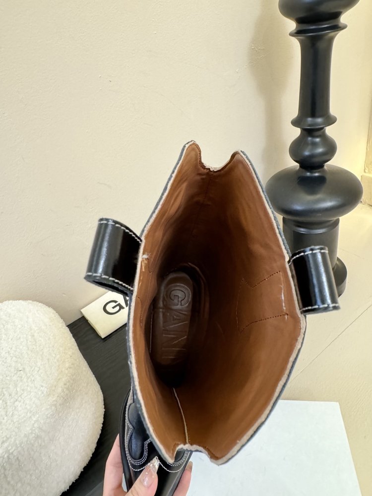 Чоботи жіночі фото 9