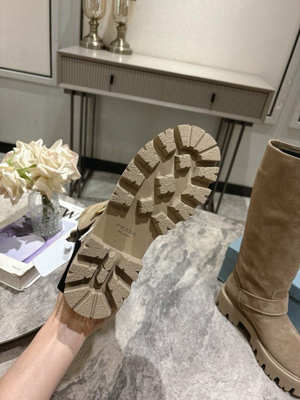 Сапоги женские фото 9