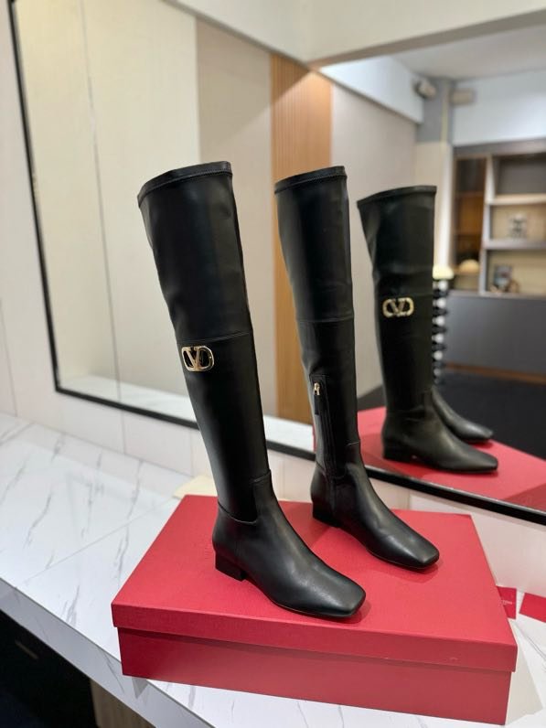 Сапоги женские фото 9