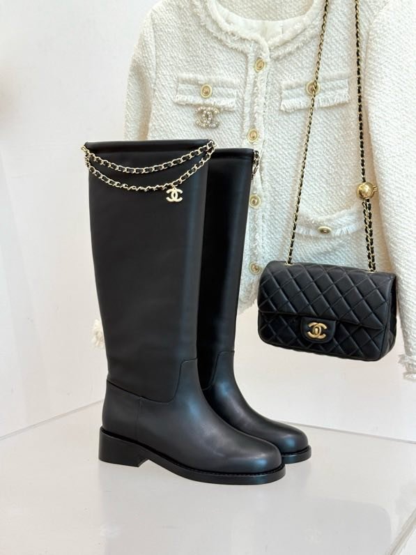 Сапоги женские фото 9